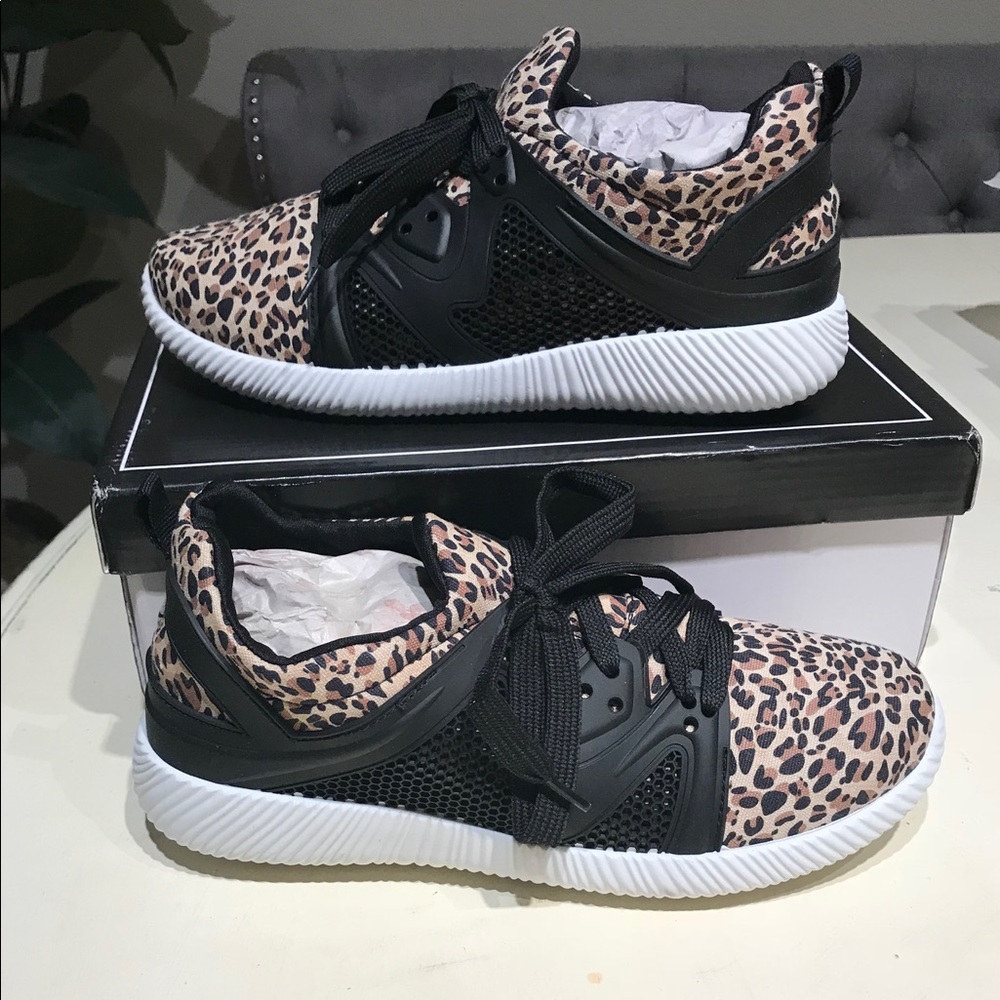 SOLD Qupid leopard cheetah print shoes 8.5 women